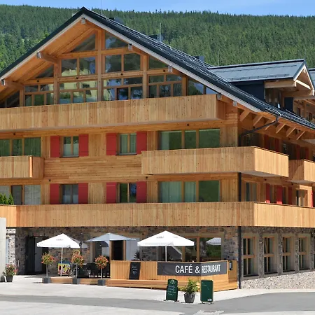 Post Aparthotel 4*