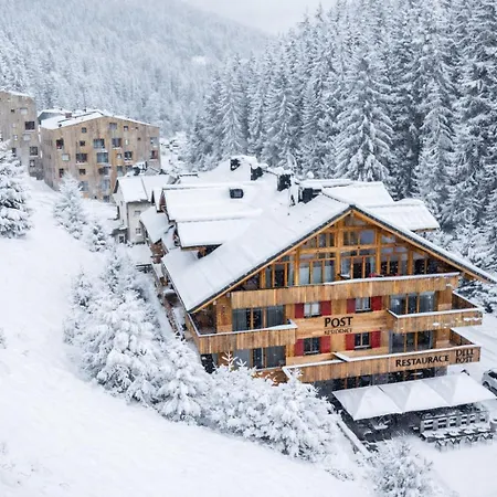 Post Aparthotel 4*
